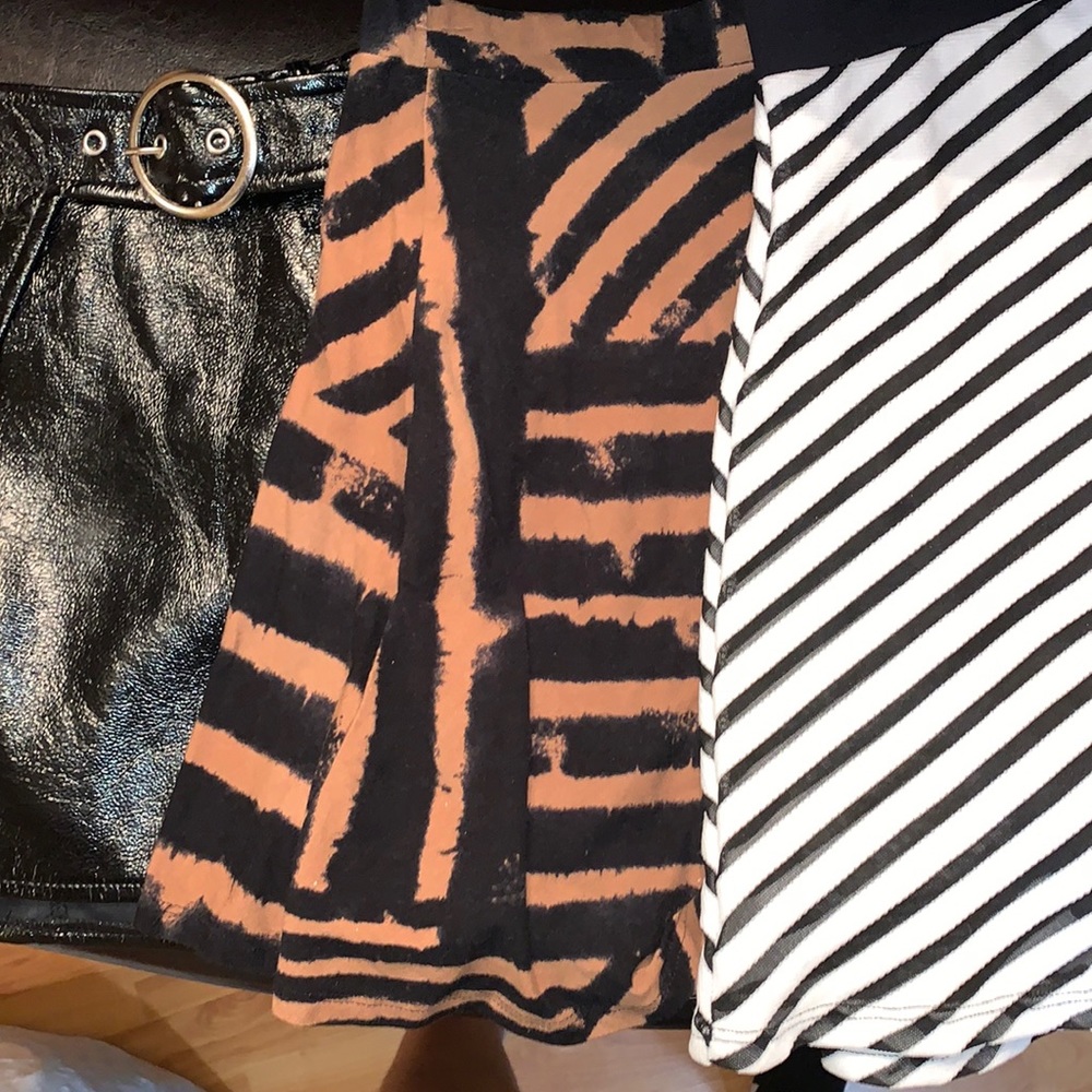 3 Juniors’ Skirts
